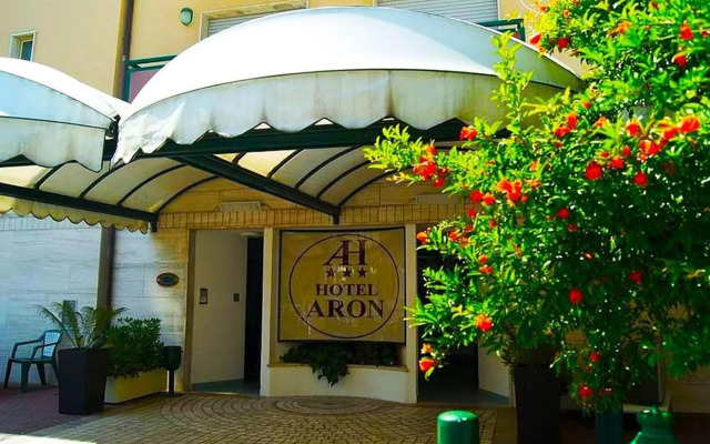 Hotel Aron