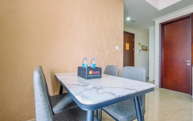 Modern Look And Comfy 2Br At Menteng Park Apartment