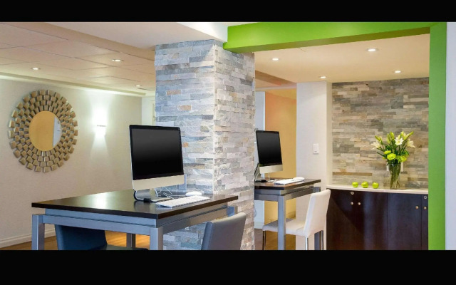 Quality Inn and Suites Brossard