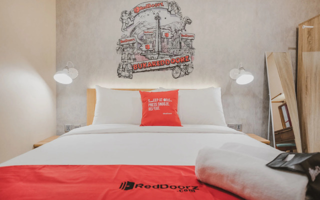 RedDoorz Plus @ Thamrin