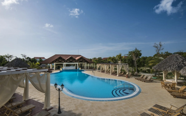 Hotel Playa Pesquero Premium All-Inclusive