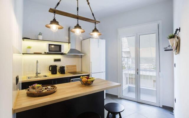 Atmospheric Apartment near Acropolis by CloudKeys