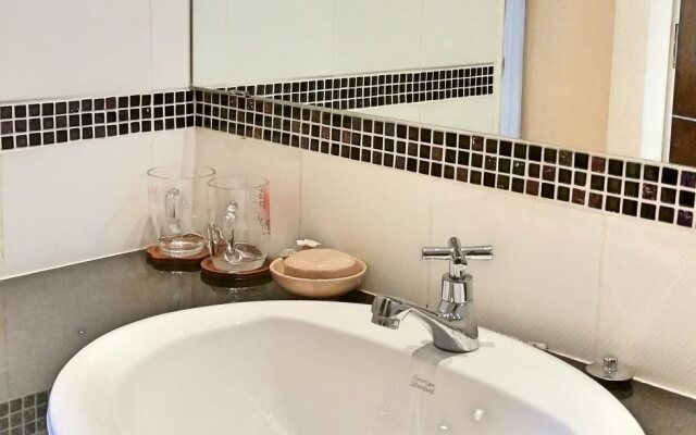 Nantaram Road Guest House
