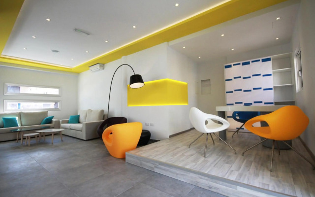 Sea Cleo Napa Hotel & Annex