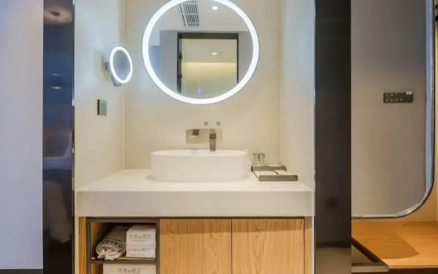 Yifeng hotel