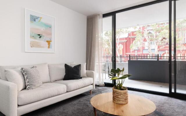 The Muse - Contemporary Apartment Newcastle CBD