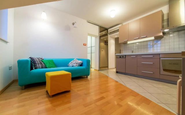 Miss. Monroe Apartment