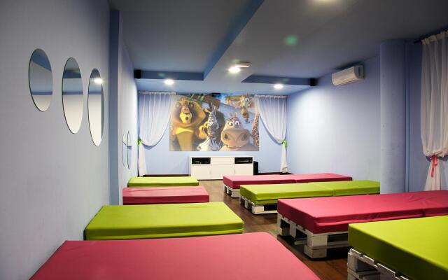Apolo Suites Rentalmar