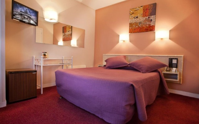 Hôtel de l'Alma by Malone