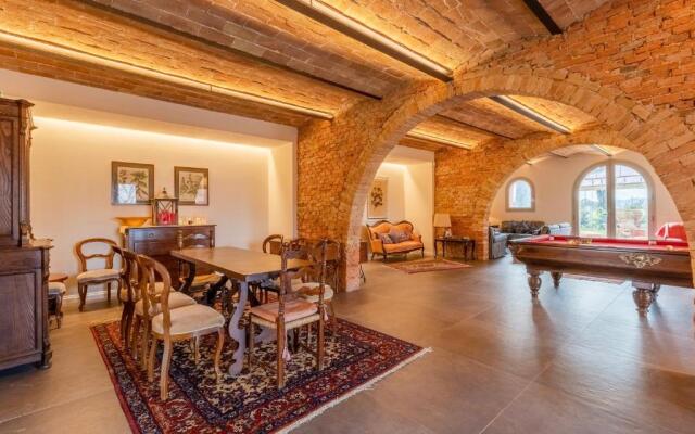 Casolare Clara with a beautiful Bio-Lake