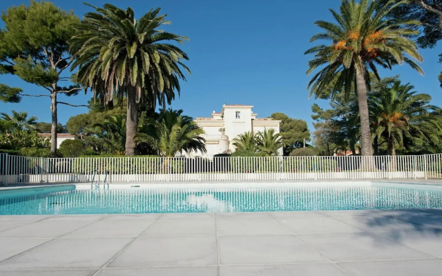 Beautiful Apartment in Bel Epoque Villa With Pool and Beach Access