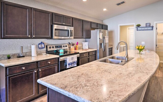 Eagle Lake Home < 7 Mi to Legoland!