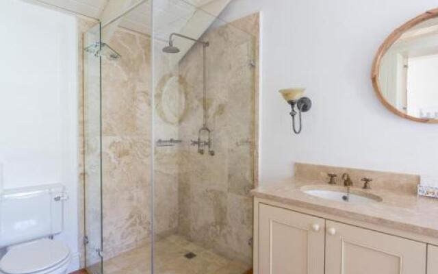 1 Mews at the Majestic Village