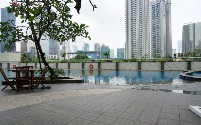 Nice And Comfort 1Br At The Wave Kuningan Apartment