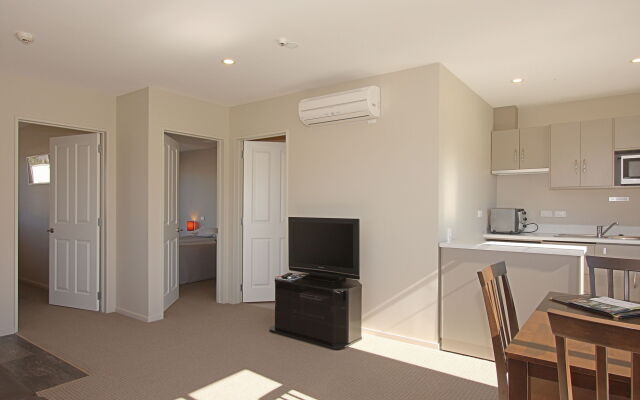 Hanmer Apartments