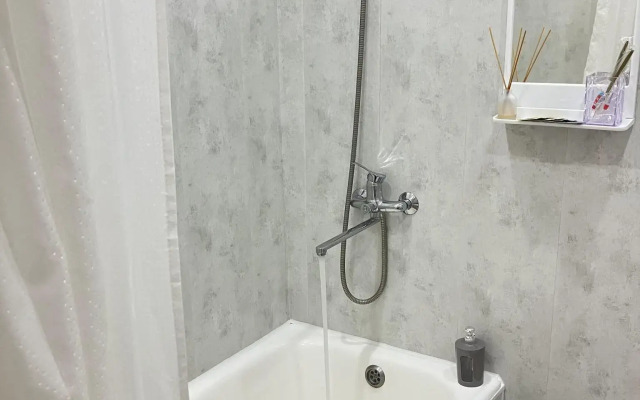 A cozy place on Molodogvardeytsev Street