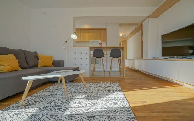 CN2i Luxury Accommodation Bobalna