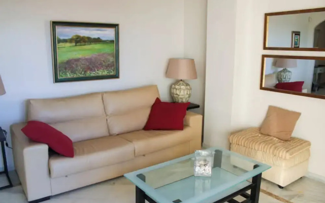 Apartment 10 Minutes Walk From Puerto Banús