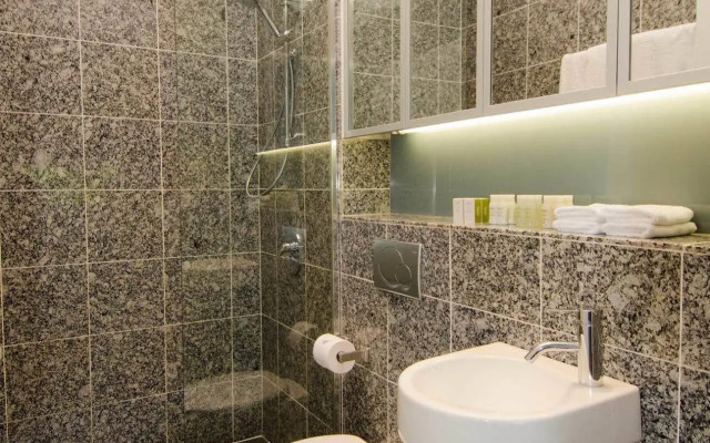 Sydney East Luxury Apartment
