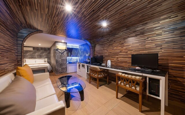 Bucheon R Hotel