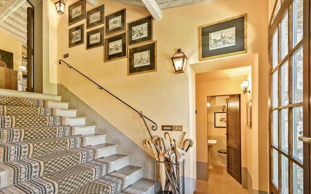 Independent Villa With 12 Beds-villa Aiola