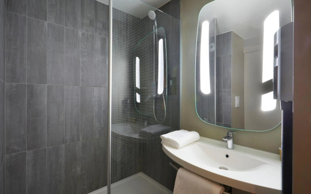 ibis Archamps Porte de Geneve