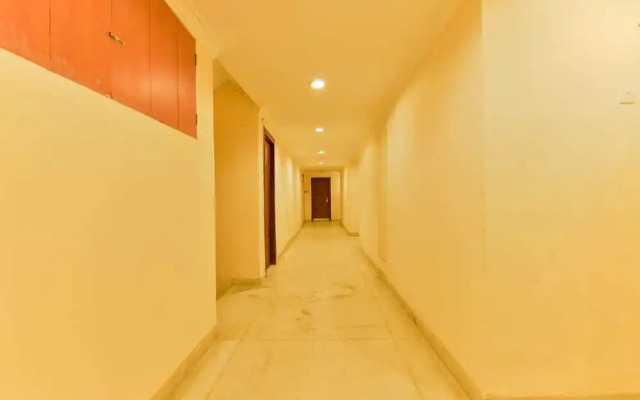 Hotel Woodlands by OYO Rooms