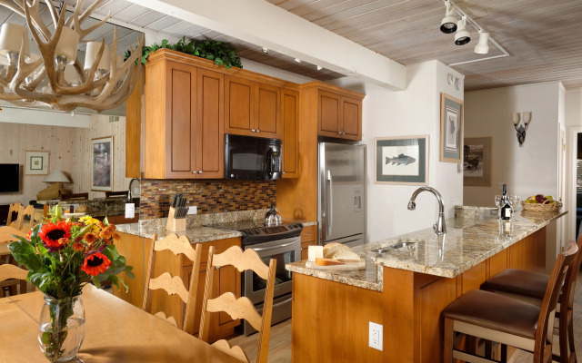 Aspen Square Condominium Hotel