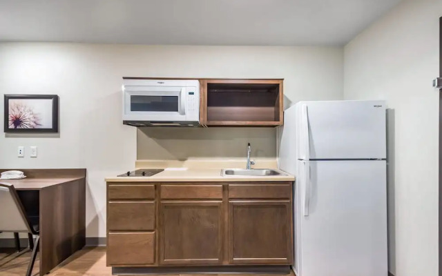 WoodSpring Suites Chicago Addison