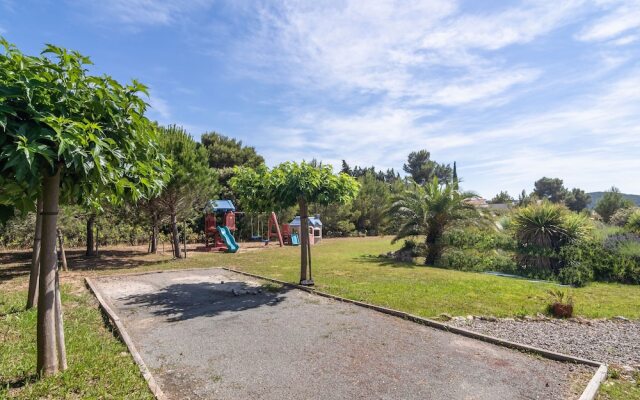 Luxury Villa Offering Privacy & Private Swimming Pool
