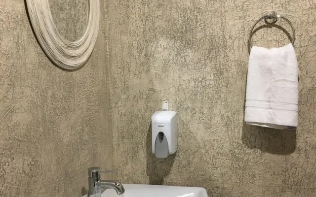 Check Point Hotel