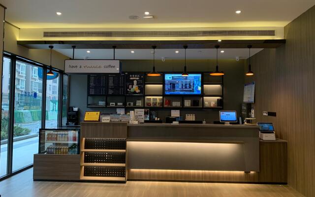 Hanting Hotel Wuhan Optics Valley Youth Club