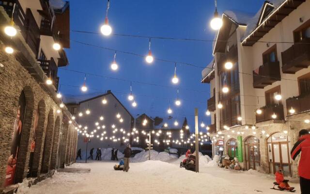 New Gudauri Suites
