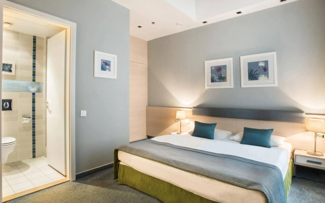 Atrium Fashion Hotel