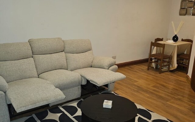 Primely Located 1-bed Apartment in Brighton