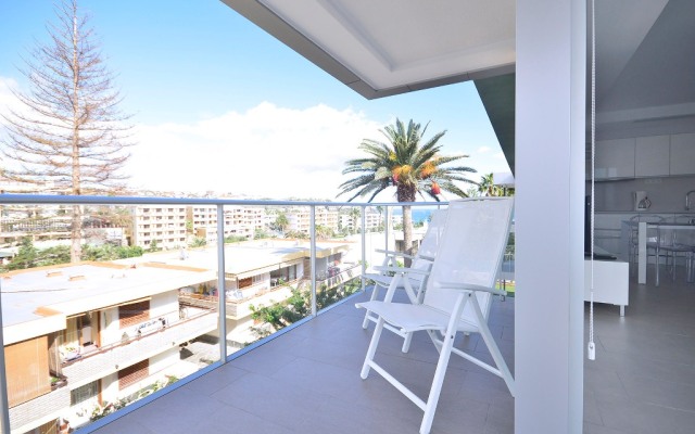 El Yate Hotel
