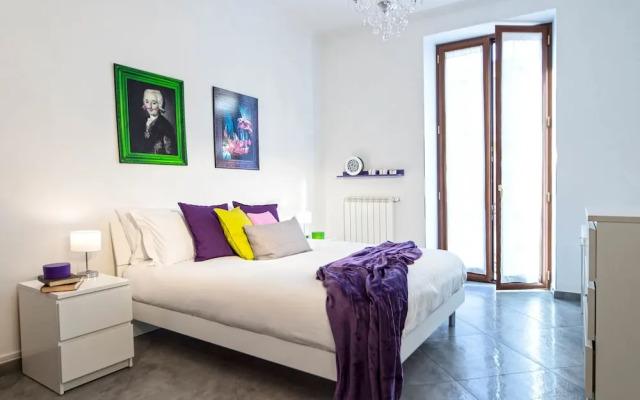 Ferdinando Arthouse Oversized Modern Apartment