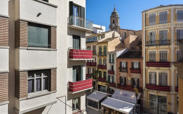 Large Designer Apartment For 8 People In The Historic Center Of Malaga. Picasso Iii