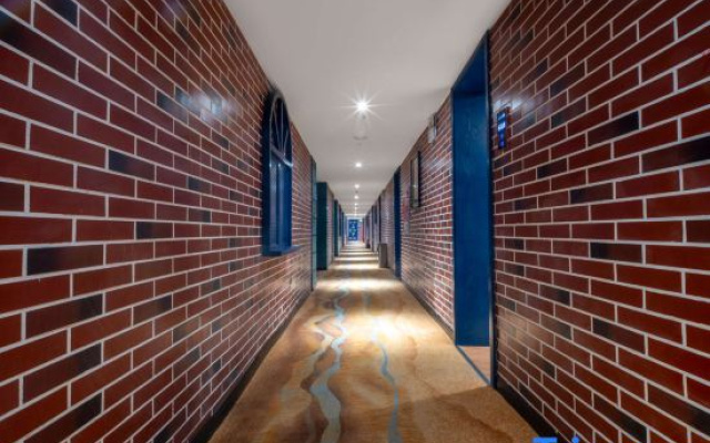 Qieman Theme Hotel (Shangqiu Railway Station Normal College)