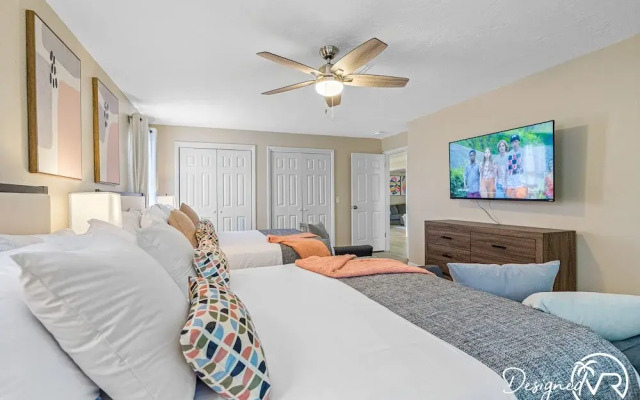 8 BR Heated Pool & Soccer Field