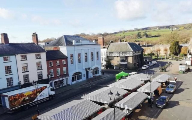 Cosy, elegant apartment in heart of Ludlow Town