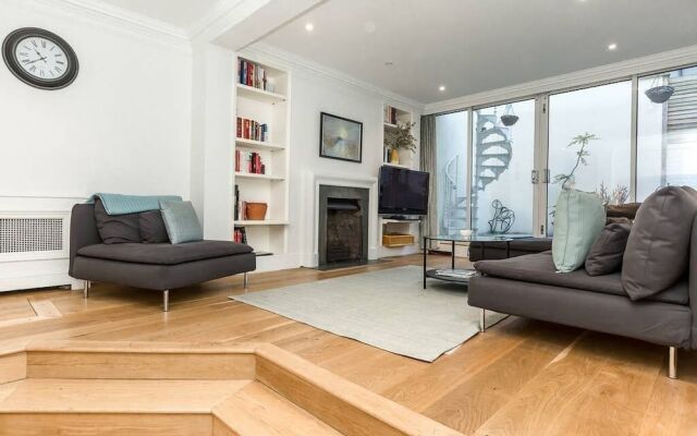 Beautiful 3Br House In Knightsbridge