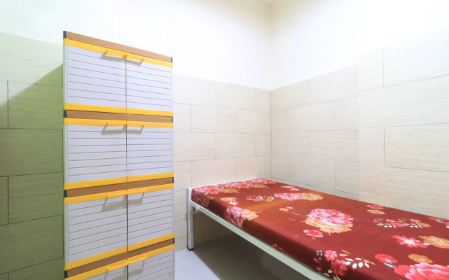 Eiffel Residence Batu Tulis 37 - Female Only