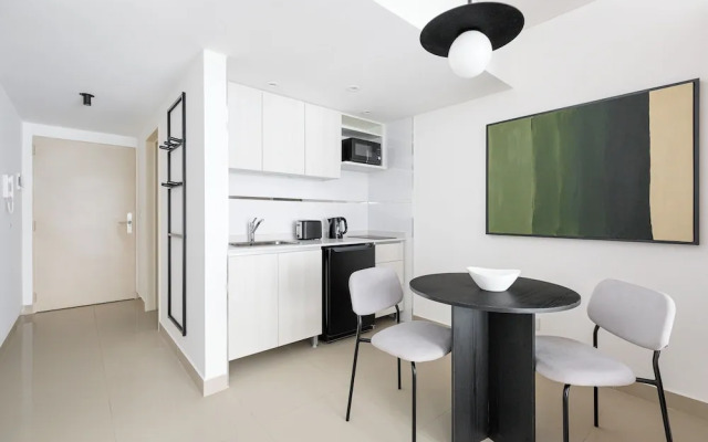 Hestia at Moreno 550