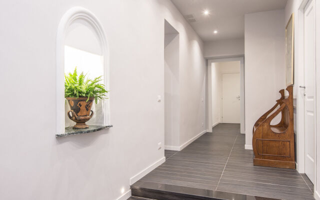 Vatican City Suites by Hili