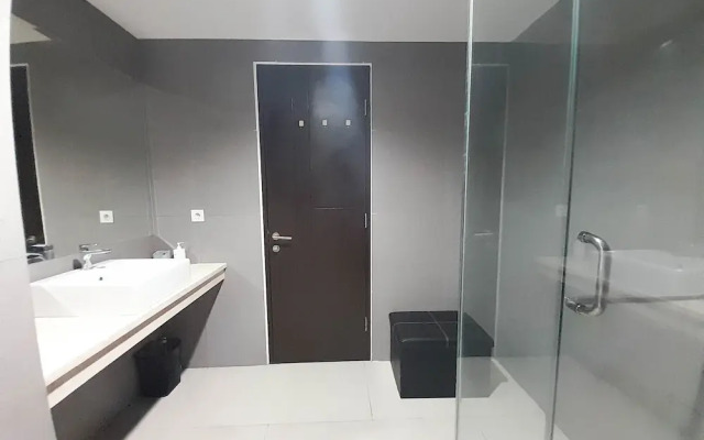 Elegant And Spacious 1Br At Patraland Amarta Apartment