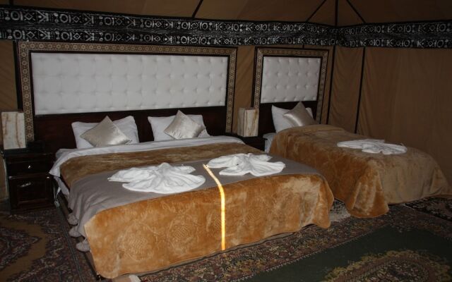 Family desert camp
