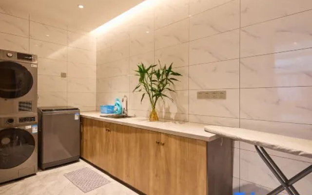 Floral Lux Hotel Oldlane Fengchenghe – Hotel Rooms – Taizhou