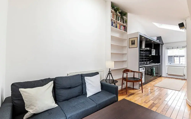 Fitzrovia Townhouse Apartment