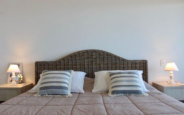 Ocean Front Deluxe Apartment